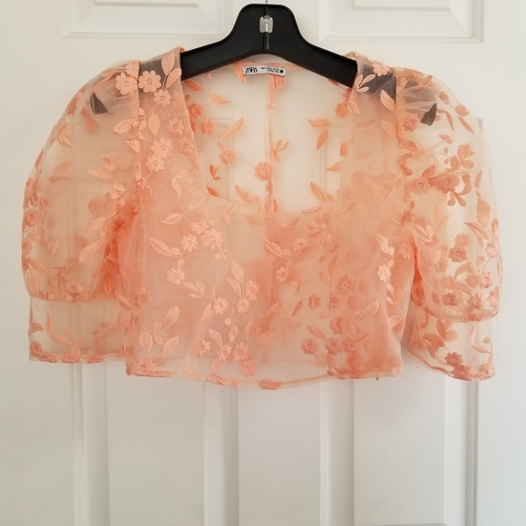 ⭐HOST PICK⭐ZARA Peach Organza Puff Sleeve Crop Top - Picture 3 of 11